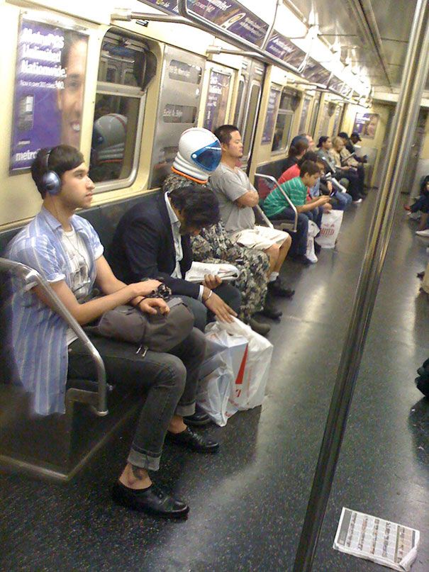 c92f3e9d14504447292d406f79225b09_funny-subway-people-47-596f6f591c67e__605